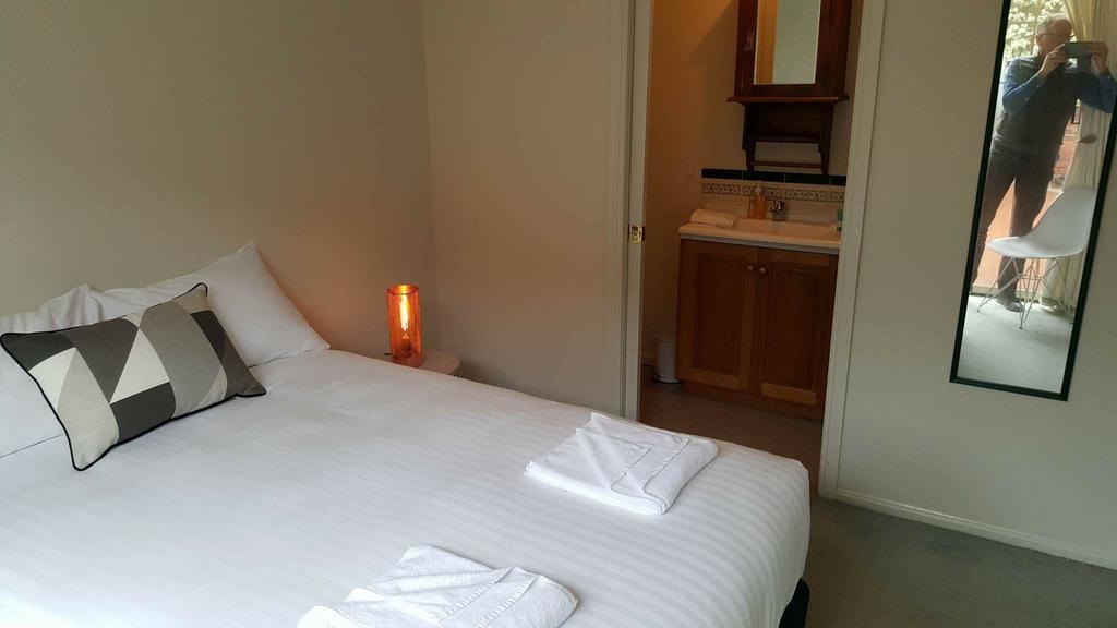 City Townhouse Walking Distance To City ลอนเชสตัน ภายนอก รูปภาพ